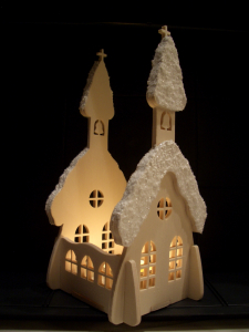 Decoratives Lichthaus, mit Teelicht Beleuchtung, Kirche m. Schnee